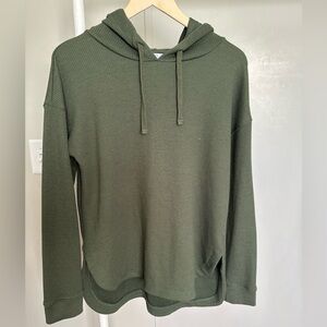Time and Tru Green Ribbed Lightweight Longsleeve Pullover with hood size medium